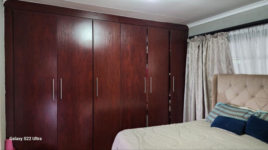 3 Bedroom Property for Sale in Tlhabane North West